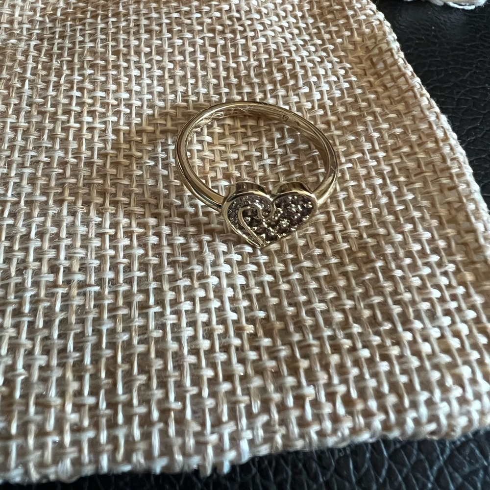 Heart ring (fragrant jewels)